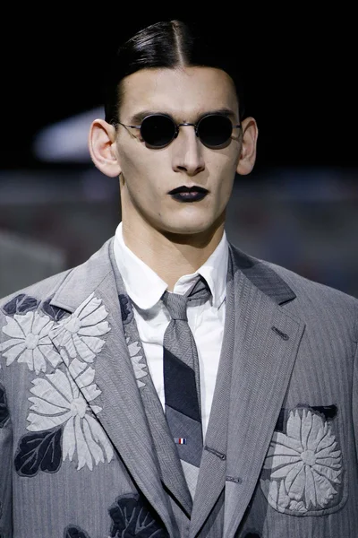Look 70